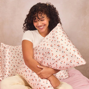 KITSCH SATIN PILLOWCASE- CHERRY